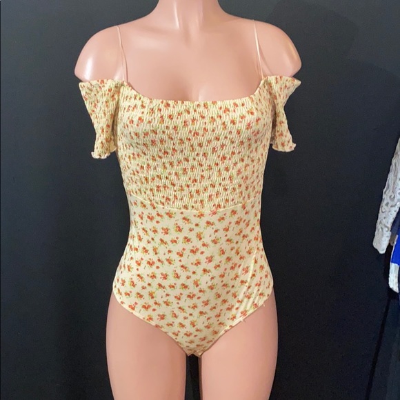 NWT LITTLE BLACK BODYSUIT Floral Shirred Top - Picture 2 of 8